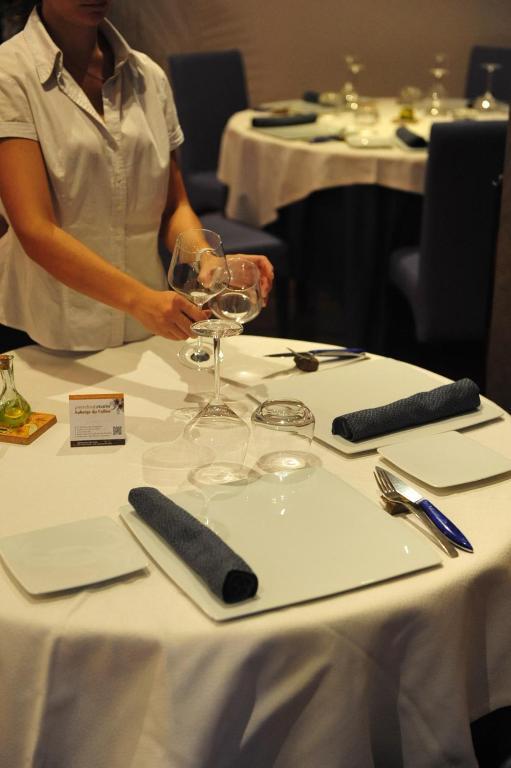 Logis Auberge Restaurant Du Vigneron Cucugnan Zewnętrze zdjęcie