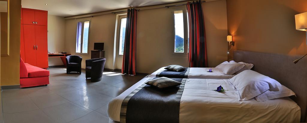 Logis Auberge Restaurant Du Vigneron Cucugnan Zewnętrze zdjęcie