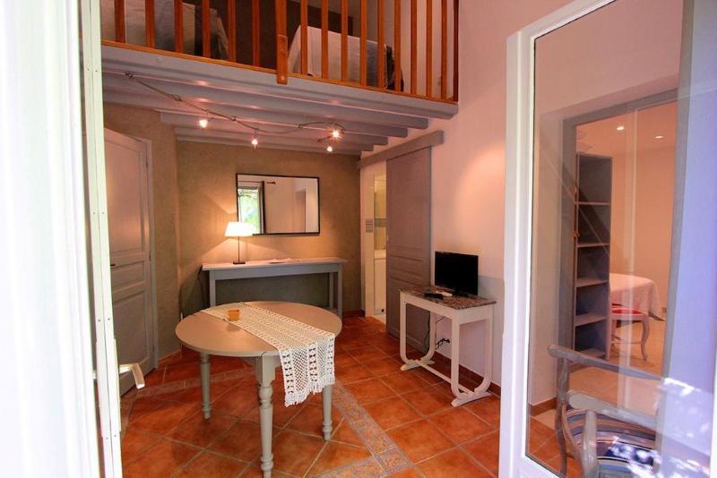 Logis Auberge Restaurant Du Vigneron Cucugnan Zewnętrze zdjęcie